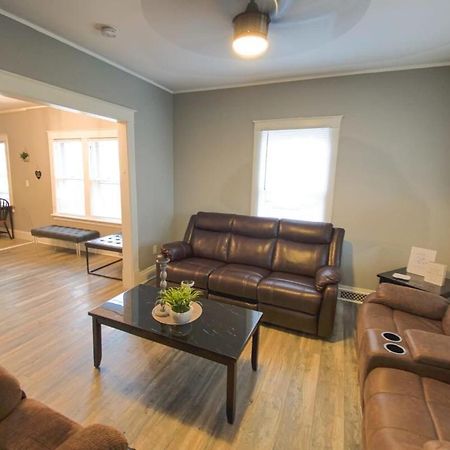 Large 6Br, 2 Bath In Καταρράκτες του Νιαγάρα Εξωτερικό φωτογραφία