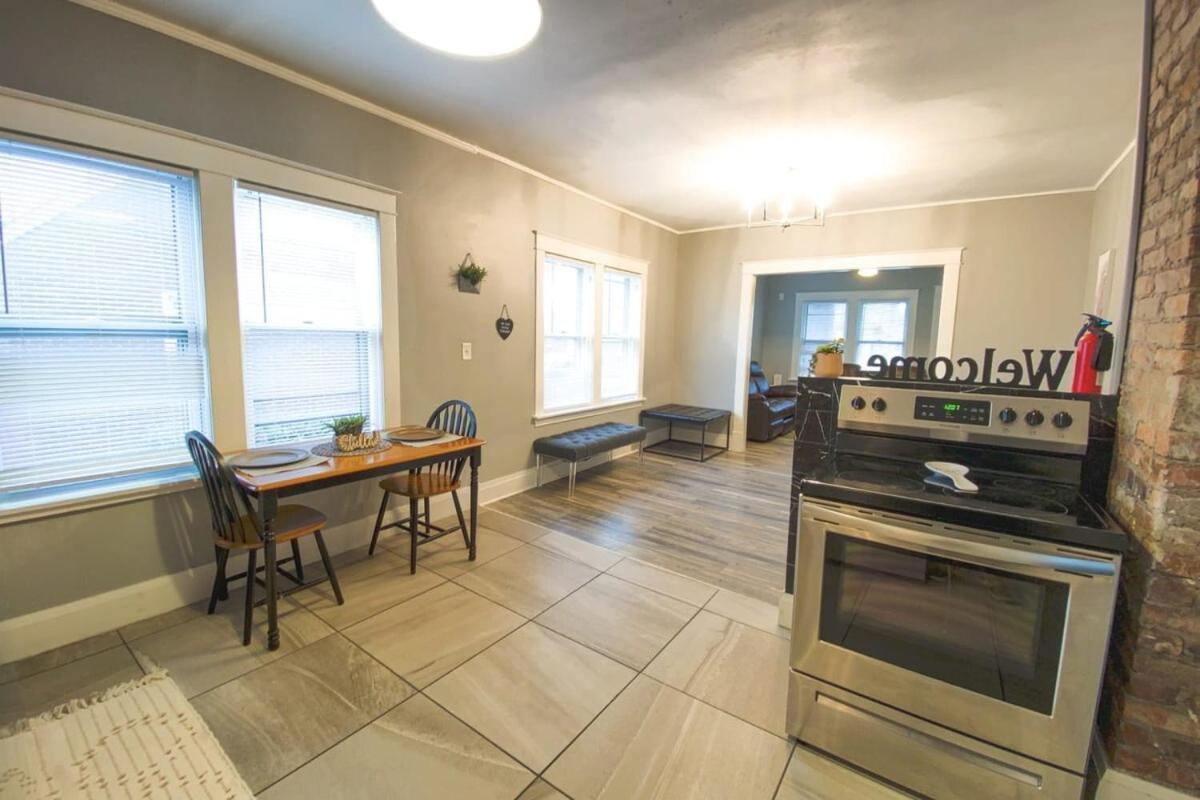 Large 6Br, 2 Bath In Καταρράκτες του Νιαγάρα Εξωτερικό φωτογραφία