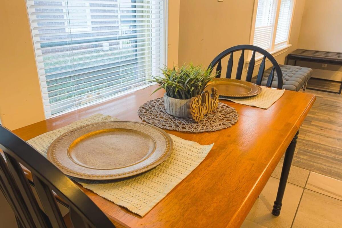 Large 6Br, 2 Bath In Καταρράκτες του Νιαγάρα Εξωτερικό φωτογραφία